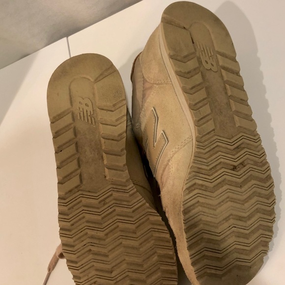 Women’s New Balance Suede Fashion Sneakers - Picture 7 of 8